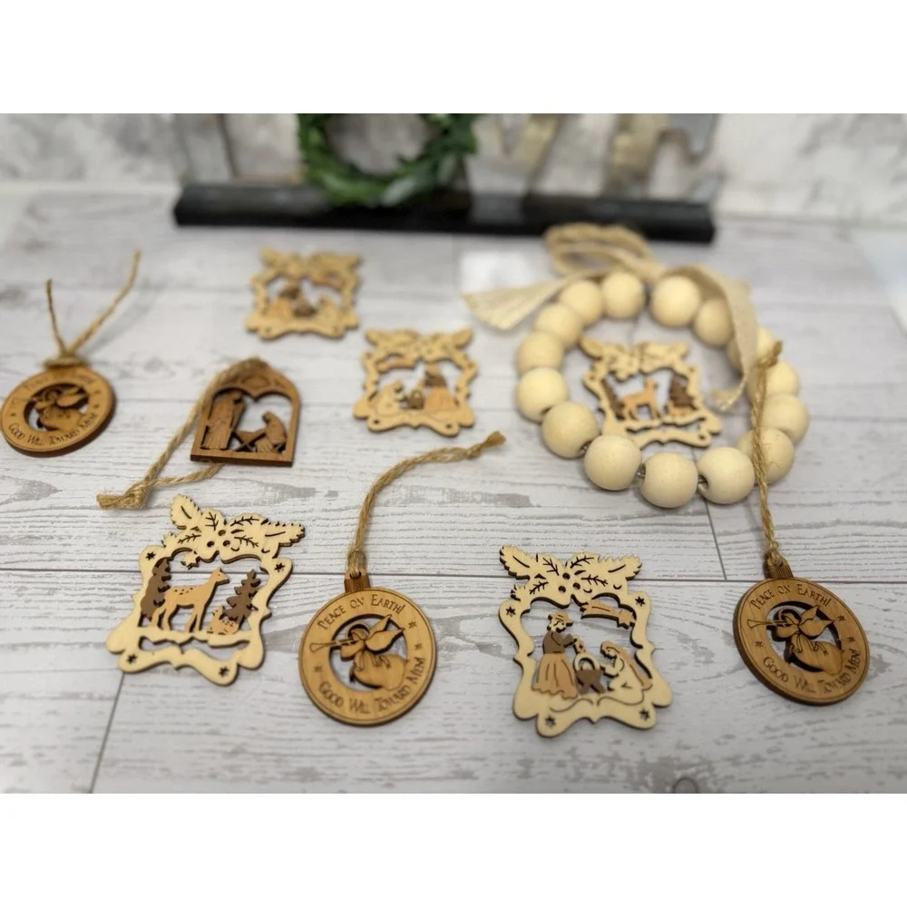 Vintage‎ 10 Laser Cut Wooden Christmas Tree Ornaments On Cord W Wood Bead Wreath